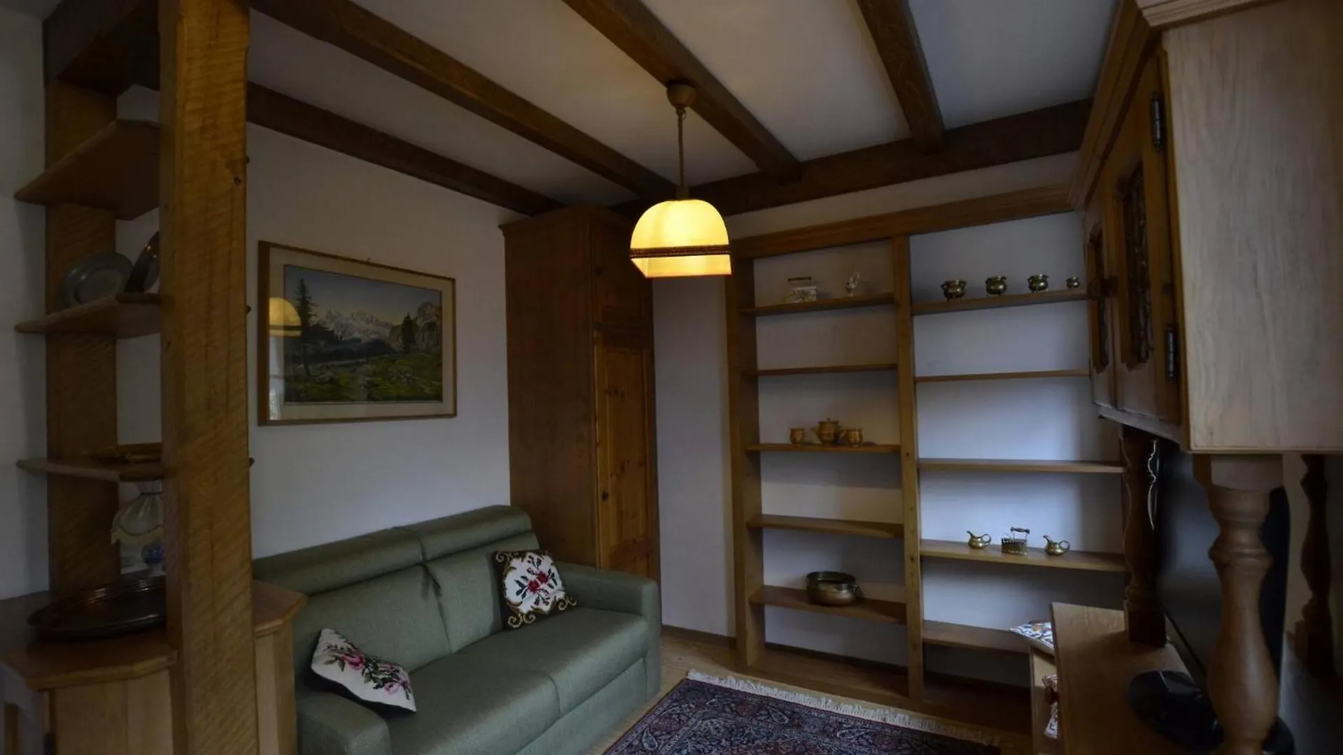 One Bedroom Apartment On The Promenade Cortina dʼAmpezzo